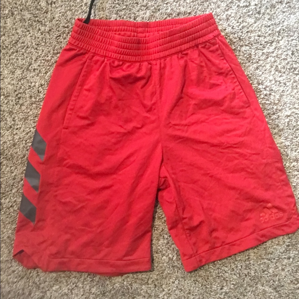 🔥 NWOT Medium Adidas Basketball Shorts